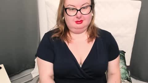 Snapshot of bonnieshining chatting on 01-25-25, 09:15 Bonnie online show from 01-25-25, 09:15