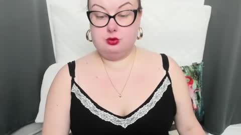 Snapshot of bonnieshining chatting on 03-04-25, 01:28 Bonnie online show from 03-04-25, 01:28