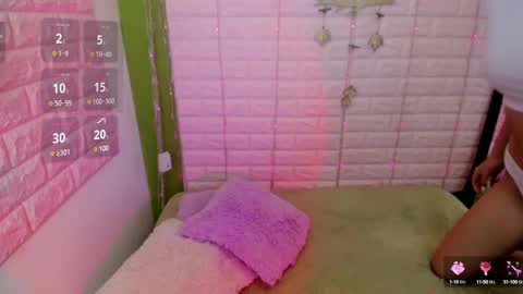 Snapshot of bonnieshyy chatting on 01-08-25, 04:11 Bonnie  online show from 01-08-25, 04:11