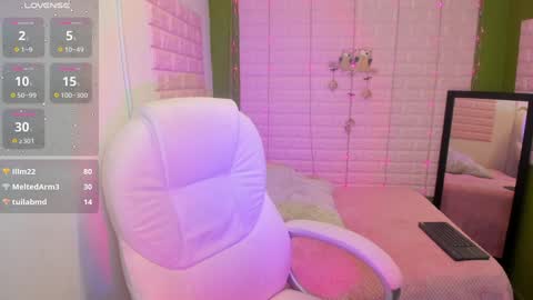 Snapshot of bonnieshyy chatting on 02-06-25, 02:22 Bonnie  online show from 02-06-25, 02:22