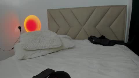 Snapshot of bonnieshyy chatting on 09-21-25, 09:16 Bonnie  online show from 09-21-25, 09:16