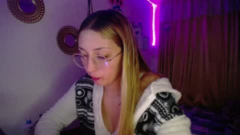 Soffy Brooks Independent model online show from 12-12-24, 05:42
