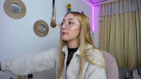 Soffy Brooks Independent model online show from 03-05-25, 03:08