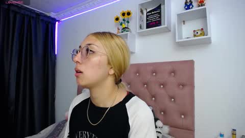 Soffy Brooks Independent model online show from 09-27-25, 07:46