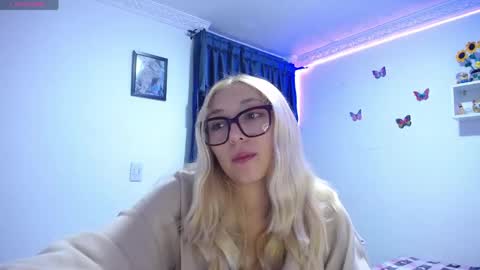 Soffy Brooks Independent model online show from 04-22-26, 03:53