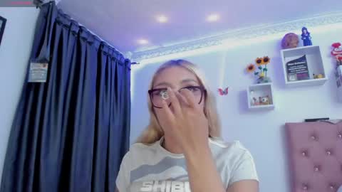 Snapshot of bonny_clyde_xx_ chatting on 05-31-26, 06:42 Soffy Brooks Independent model online show from 05-31-26, 06:42