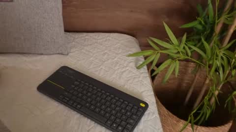 Bonny online show from 04-22-26, 11:56