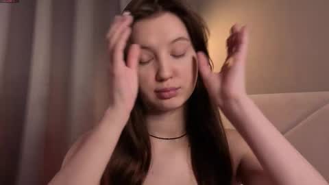 Snapshot of bonnyflower chatting on 09-11-25, 03:23 Eva online show from 09-11-25, 03:23