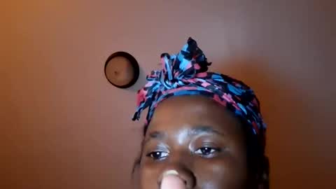 Snapshot of boo118087 chatting on 11-23-25, 01:33 boo118087 online show from 11-23-25, 01:33