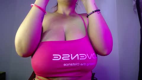 KIM     online show from 10-08-25, 07:11