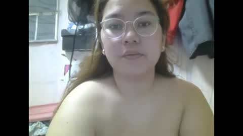 Snapshot of boobsiemarie chatting on 02-12-25, 05:47 MommyMarie-Singlemom of 2. online show from 02-12-25, 05:47