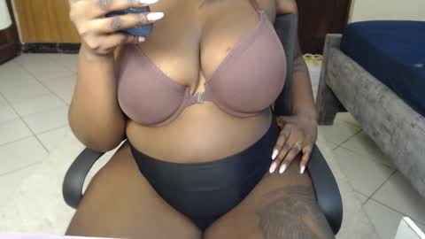 Snapshot of booby_candy chatting on 10-10-25, 09:52 booby_candy online show from 10-10-25, 09:52