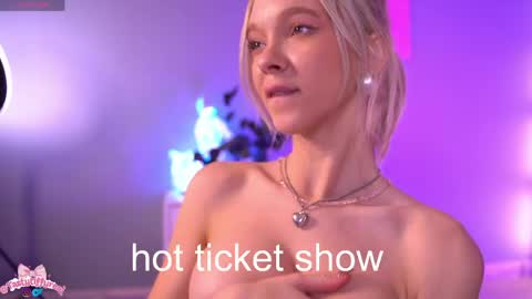 Alina online show from 04-25-26, 01:41