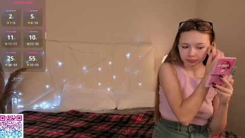 Milena online show from 10-16-25, 03:40