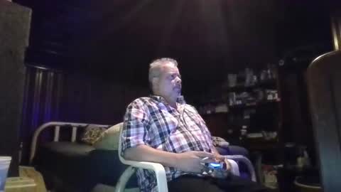 Booshwa online show from 10-23-25, 06:34