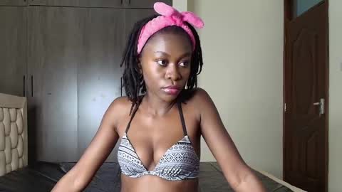 Heather online show from 01-31-25, 07:29