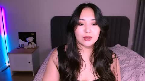Snapshot of bootylecious_ chatting on 11-21-25, 11:31 Mona online show from 11-21-25, 11:31