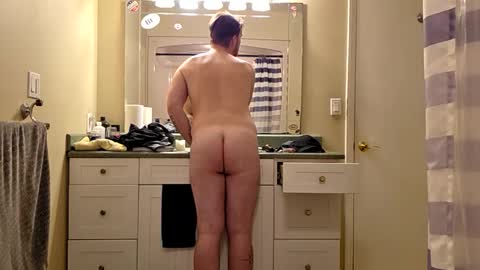 bootywhoknows online show from 03-22-26, 02:15