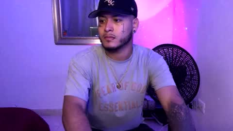 Snapshot of boss_master99 chatting on 05-11-26, 01:06 Jesus online show from 05-11-26, 01:06