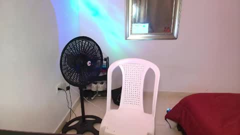 Snapshot of boss_master99 chatting on 05-21-26, 03:57 Jesus online show from 05-21-26, 03:57