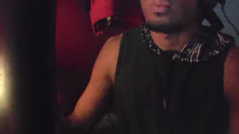 boss_playa98 online show from 10-18-25, 09:21