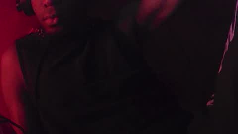 boss_playa98 online show from 10-20-25, 09:43