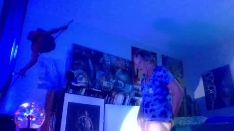 Bottomboo7 online show from 10-25-25, 12:02