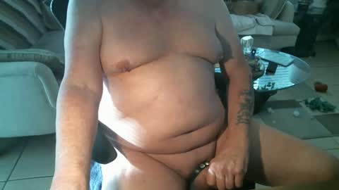 Snapshot of bottomguy33540 chatting on 01-02-25, 09:18 BAM online show from 01-02-25, 09:18