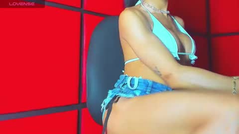 bouncing_bunnyxxx69 online show from 12-21-25, 04:08