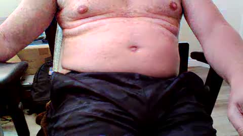 Snapshot of bourbonman144 chatting on 06-04-26, 01:44 bourbonman144 online show from 06-04-26, 01:44