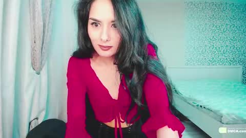 Snapshot of boxinghelen chatting on 12-17-24, 02:44 Helen  online show from 12-17-24, 02:44