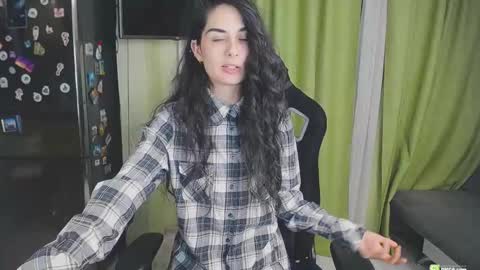 Snapshot of boxinghelen chatting on 02-11-25, 01:41 Helen  online show from 02-11-25, 01:41