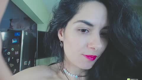 Snapshot of boxinghelen chatting on 02-17-25, 06:59 Helen  online show from 02-17-25, 06:59