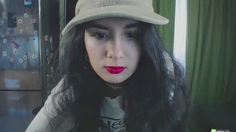 Snapshot of boxinghelen chatting on 02-18-25, 11:44 Helen  online show from 02-18-25, 11:44