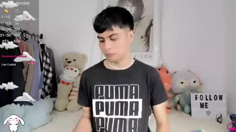 Snapshot of boy_andy__ chatting on 02-21-25, 05:53 Aaron online show from 02-21-25, 05:53