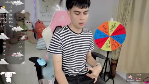 Snapshot of boy_andy__ chatting on 03-07-25, 07:05 Aaron online show from 03-07-25, 07:05