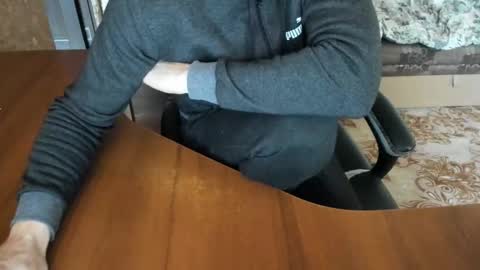 Snapshot of boyapollon chatting on 11-11-25, 09:42 BoyApollon online show from 11-11-25, 09:42