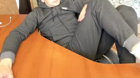 Snapshot of boyapollon chatting on 11-15-25, 08:11 BoyApollon online show from 11-15-25, 08:11