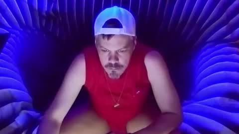 Snapshot of boyblond36 chatting on 01-29-25, 05:09 Slutty Stud online show from 01-29-25, 05:09