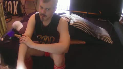 Snapshot of boyblond36 chatting on 02-26-25, 07:49 Slutty Stud online show from 02-26-25, 07:49
