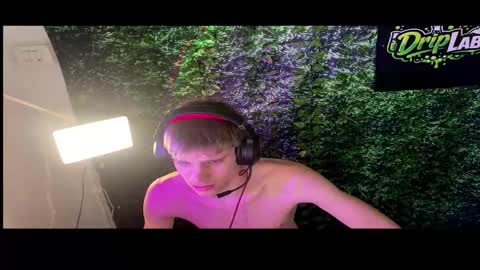 Snapshot of boyblondhetero chatting on 02-10-26, 04:00 boyblondhetero online show from 02-10-26, 04:00