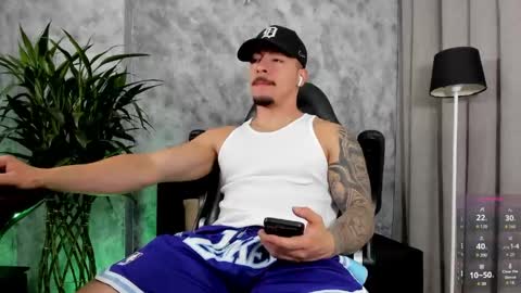 boyc02_ online show from 04-26-26, 01:47