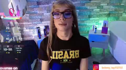 boyfox_tay online show from 09-25-25, 03:43