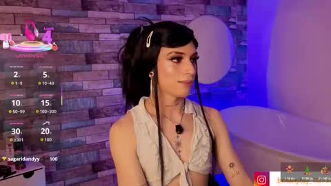 Snapshot of boyfox_tay chatting on 12-20-25, 07:43 boyfox_tay online show from 12-20-25, 07:43