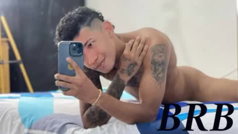 Snapshot of boyhot_sw chatting on 12-10-24, 02:27 boyhot_sw online show from 12-10-24, 02:27