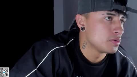 Snapshot of boylatin_777 chatting on 09-15-25, 04:12 miguel  online show from 09-15-25, 04:12