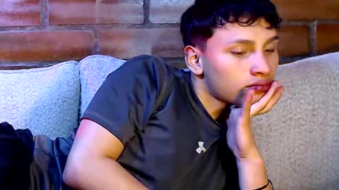 boynick777 online show from 10-24-25, 01:03