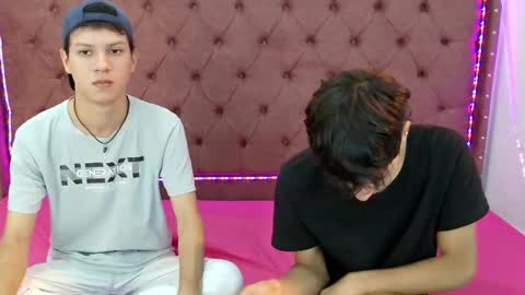 Snapshot of boys_hotparty chatting on 12-17-24, 01:49 ALEX - TAYLER -MIKE online show from 12-17-24, 01:49