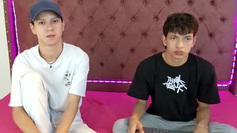 Snapshot of boys_hotparty chatting on 12-18-24, 01:56 ALEX - TAYLER -MIKE online show from 12-18-24, 01:56