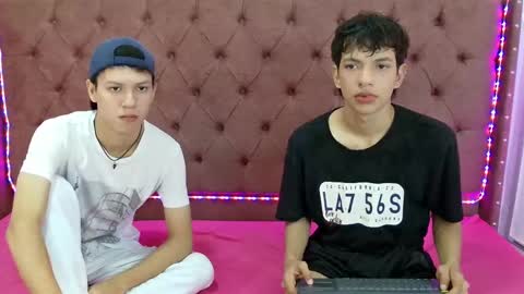 Snapshot of boys_hotparty chatting on 12-20-24, 01:43 ALEX - TAYLER -MIKE online show from 12-20-24, 01:43